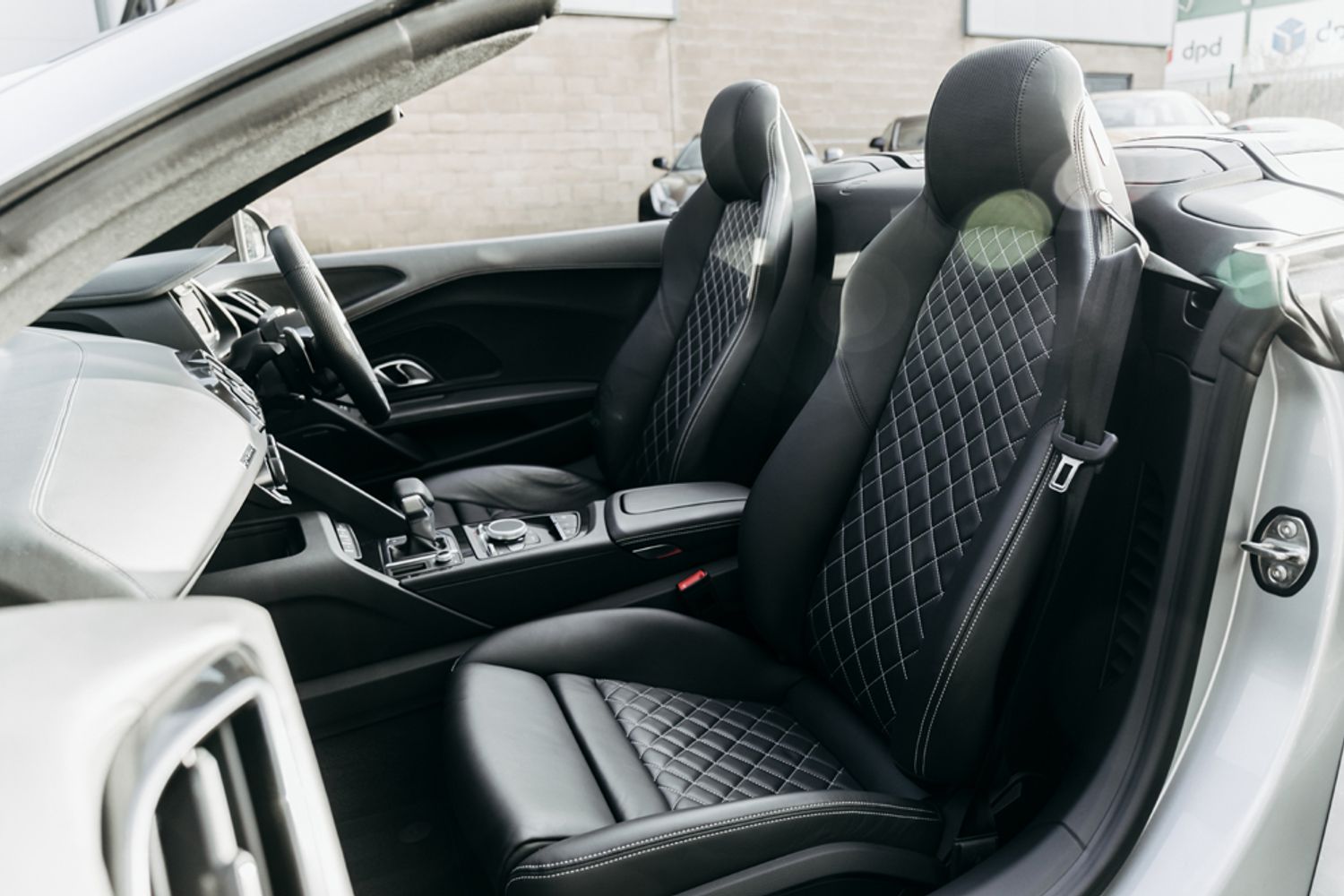 AUDI R8 CONVERTIBLE 5.2 SPYDER V10 QUATTRO 2DR SEMI AUTOMATIC