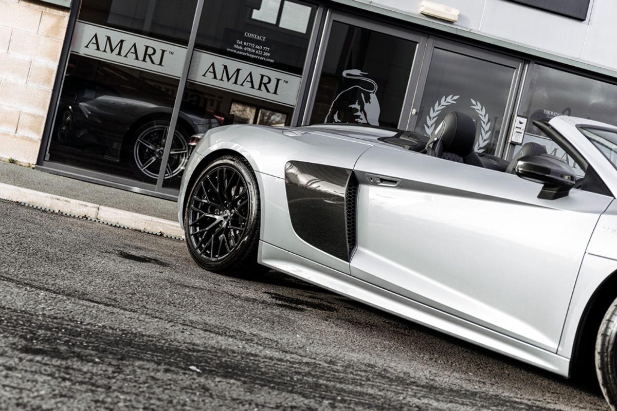 AUDI R8 CONVERTIBLE 5.2 SPYDER V10 QUATTRO 2DR SEMI AUTOMATIC