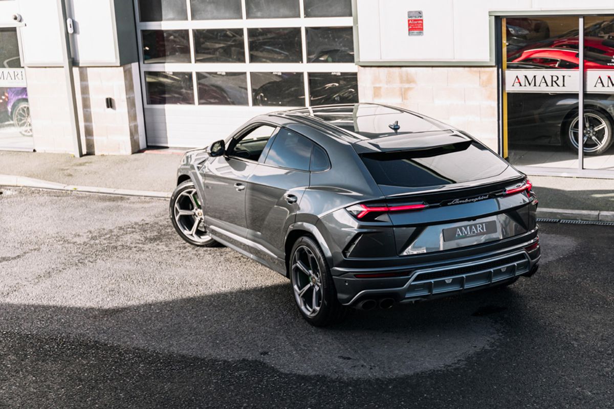 LAMBORGHINI URUS ESTATE 4.0 V8 5DR AUTOMATIC