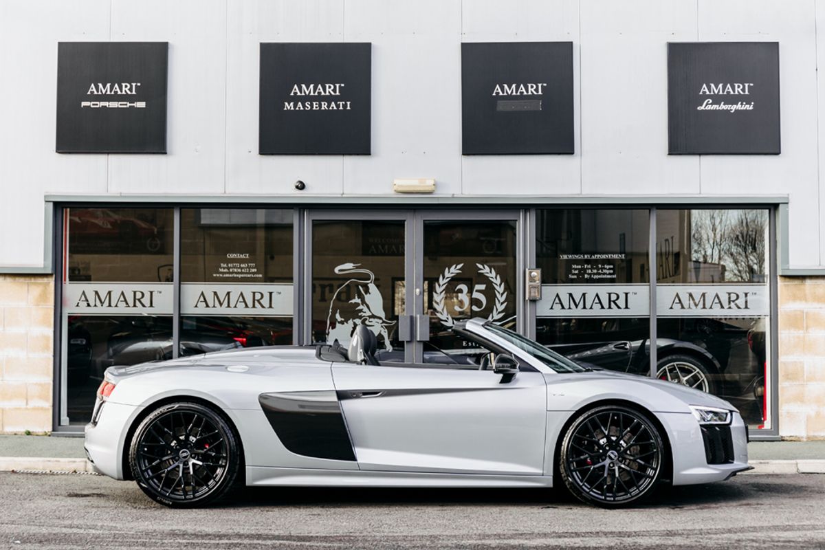 AUDI R8 CONVERTIBLE 5.2 SPYDER V10 QUATTRO 2DR SEMI AUTOMATIC