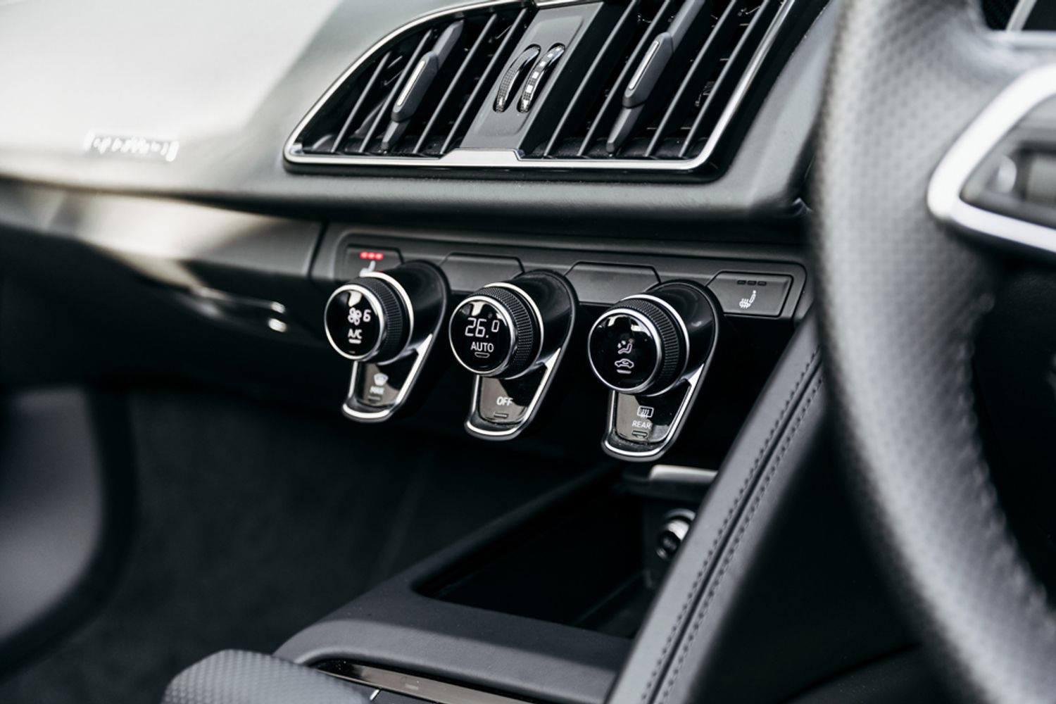 AUDI R8 CONVERTIBLE 5.2 SPYDER V10 QUATTRO 2DR SEMI AUTOMATIC