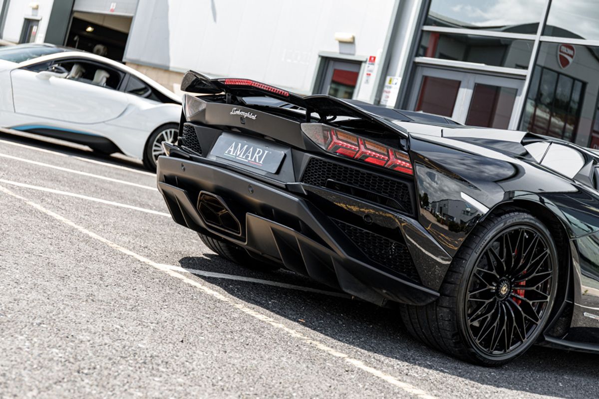 LAMBORGHINI AVENTADOR CONVERTIBLE 6.5 LP 740-4 S ROADSTER 2DR SEMI AUTOMATIC