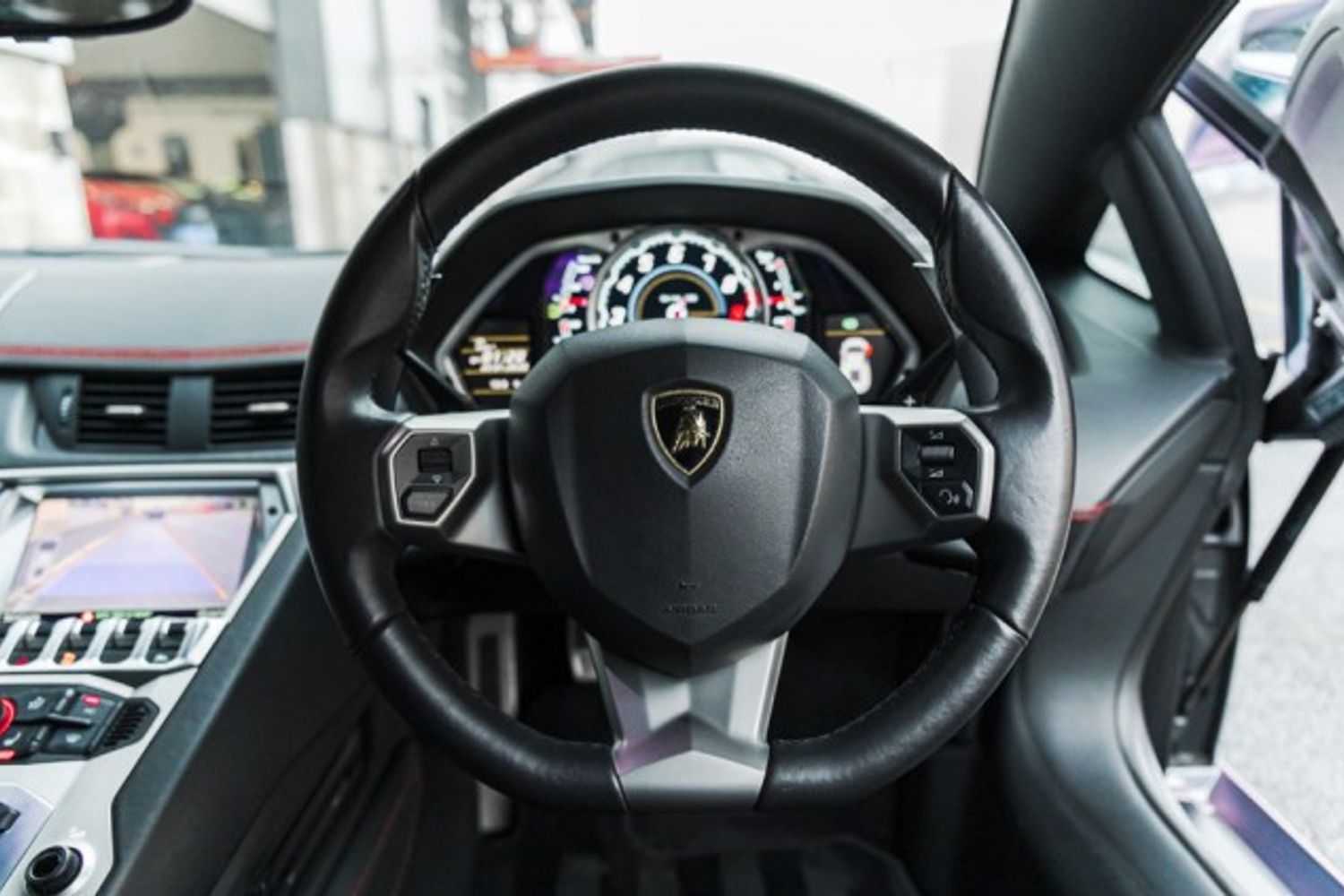 LAMBORGHINI AVENTADOR COUPE 6.5 V12 2DR SEMI AUTOMATIC