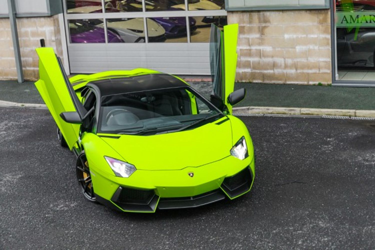 LAMBORGHINI AVENTADOR COUPE 6.5 V12 2DR SEMI AUTOMATIC