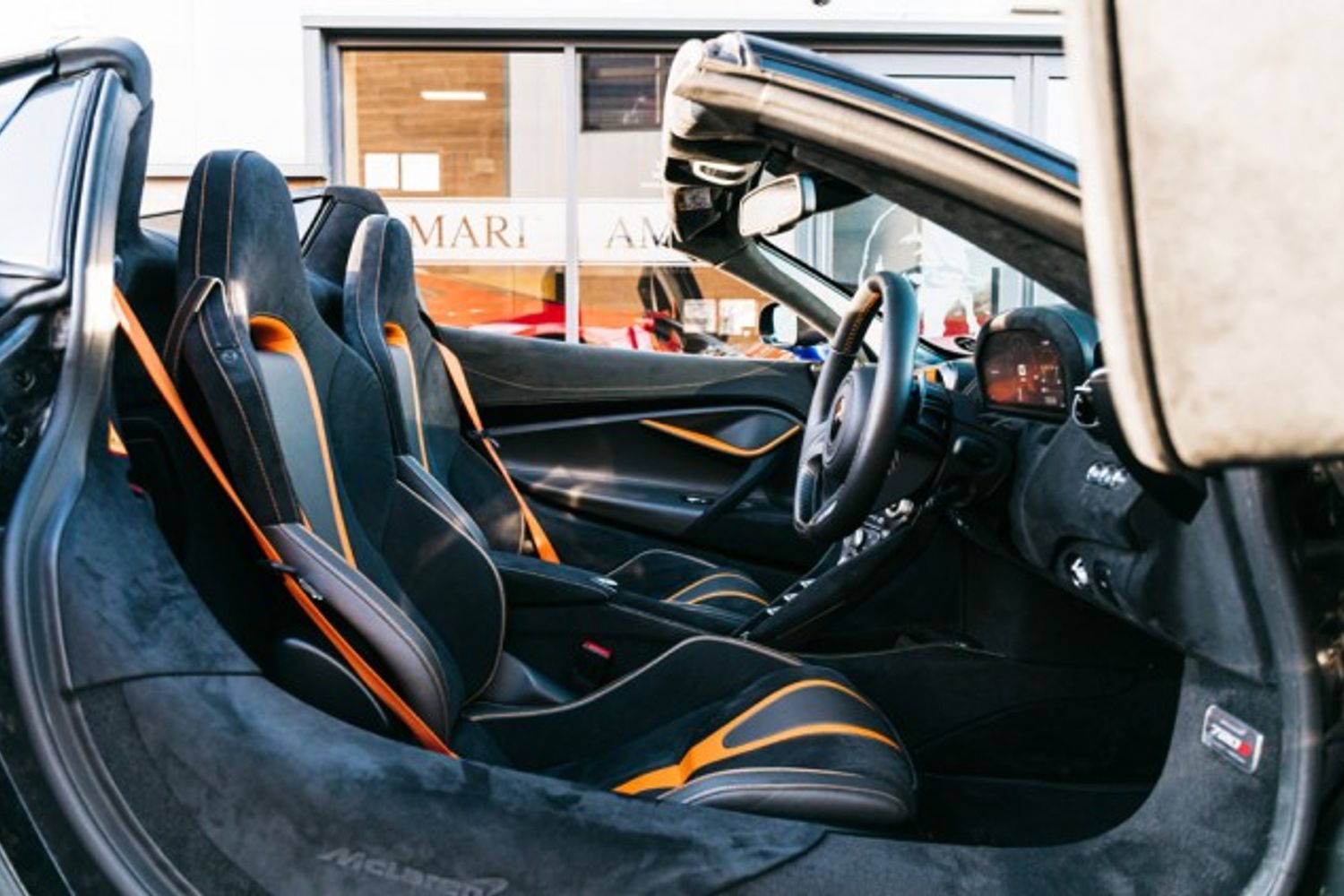 MCLAREN 720S CONVERTIBLE Performance 4.0 V8 SSG 2DR SEMI AUTOMATIC