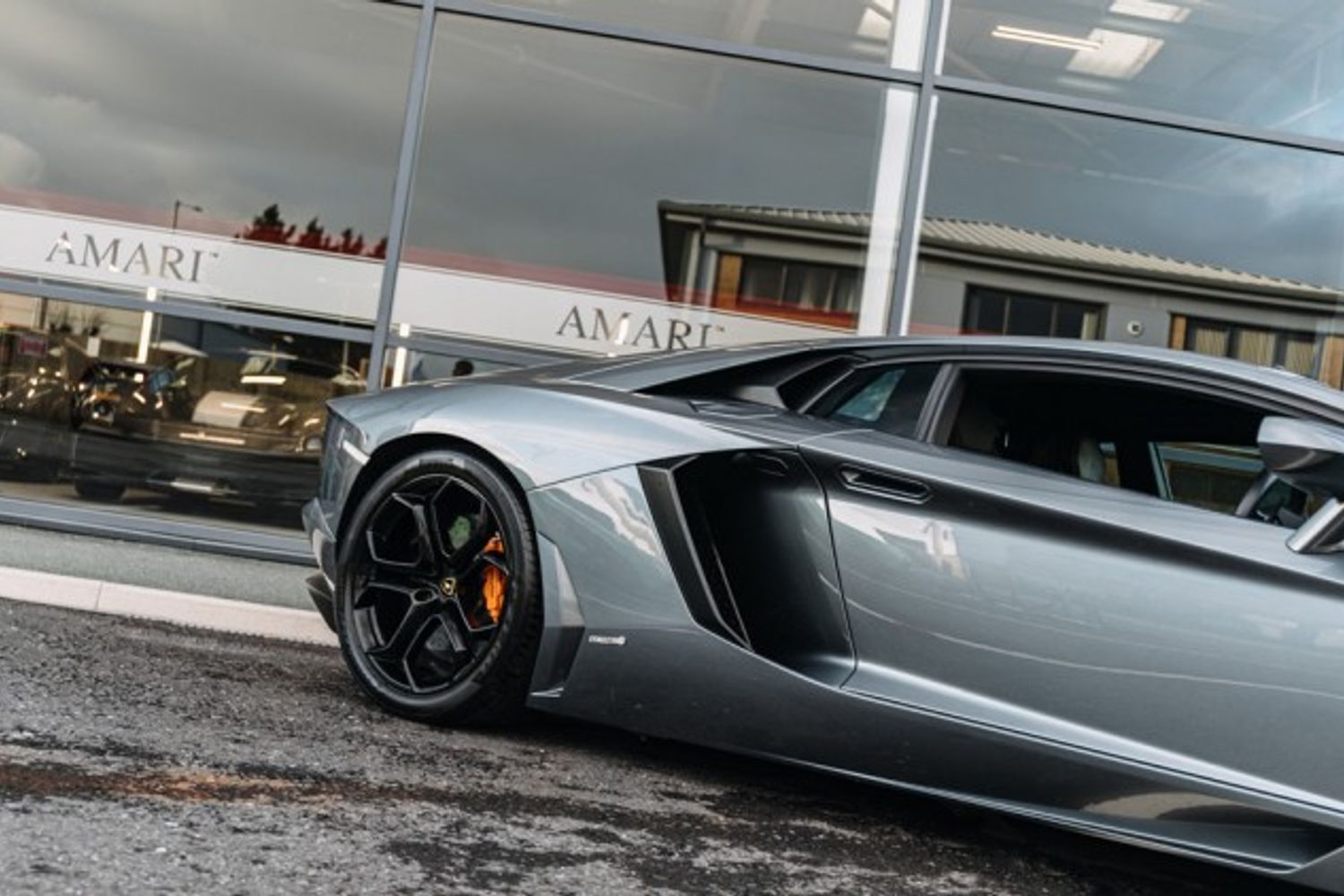 LAMBORGHINI AVENTADOR COUPE 6.5 V12 2DR SEMI AUTOMATIC