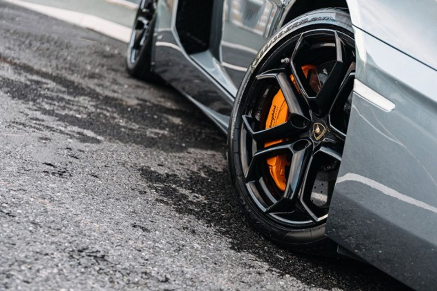 LAMBORGHINI AVENTADOR COUPE 6.5 V12 2DR SEMI AUTOMATIC