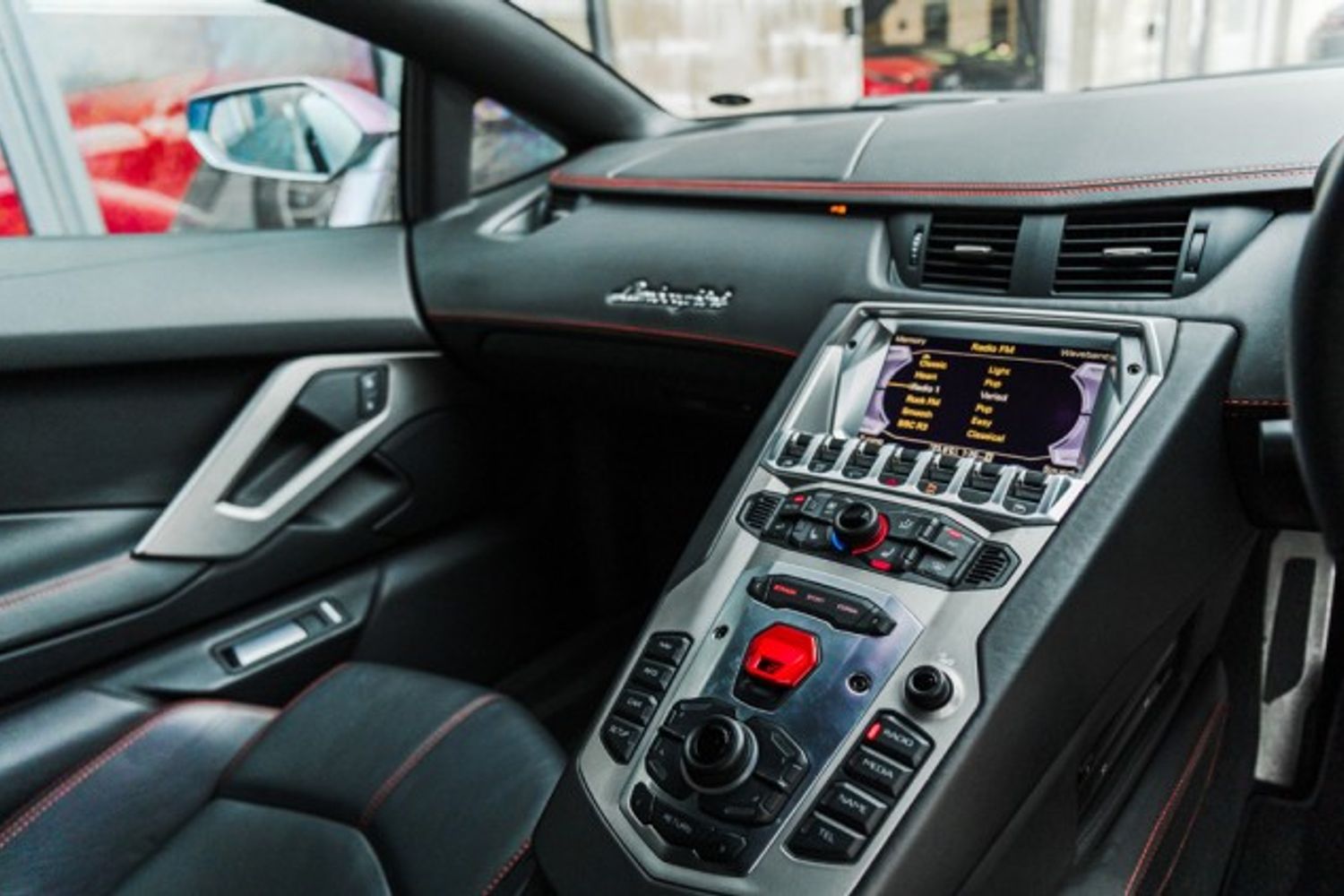 LAMBORGHINI AVENTADOR COUPE 6.5 V12 2DR SEMI AUTOMATIC