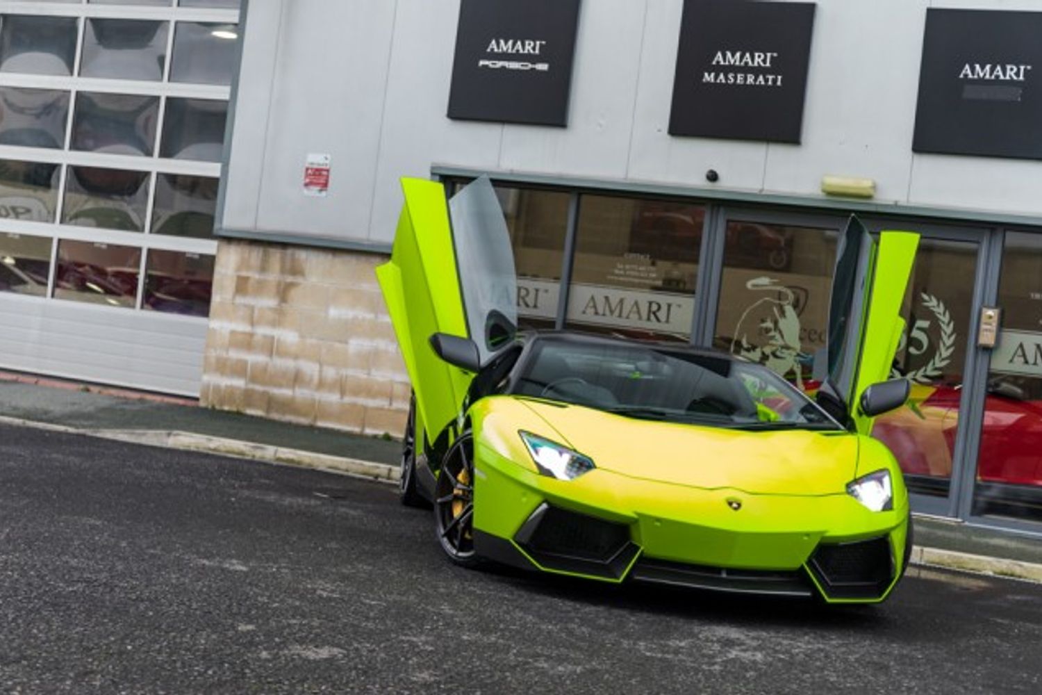 LAMBORGHINI AVENTADOR COUPE 6.5 V12 2DR SEMI AUTOMATIC