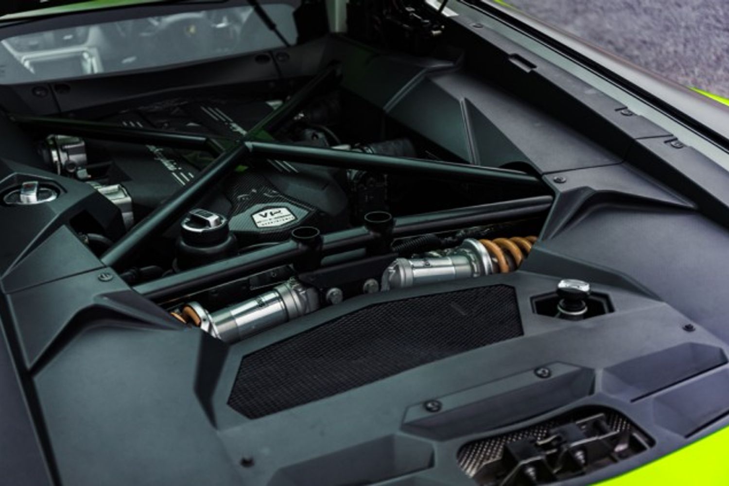 LAMBORGHINI AVENTADOR COUPE 6.5 V12 2DR SEMI AUTOMATIC
