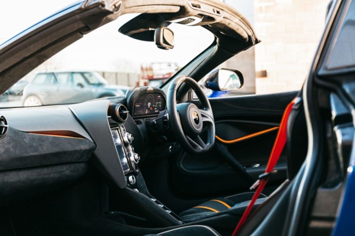 MCLAREN 720S CONVERTIBLE Performance 4.0 V8 SSG 2DR SEMI AUTOMATIC