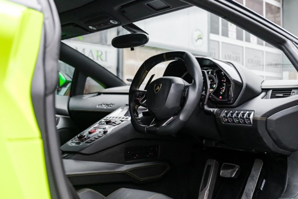 LAMBORGHINI AVENTADOR COUPE 6.5 V12 2DR SEMI AUTOMATIC