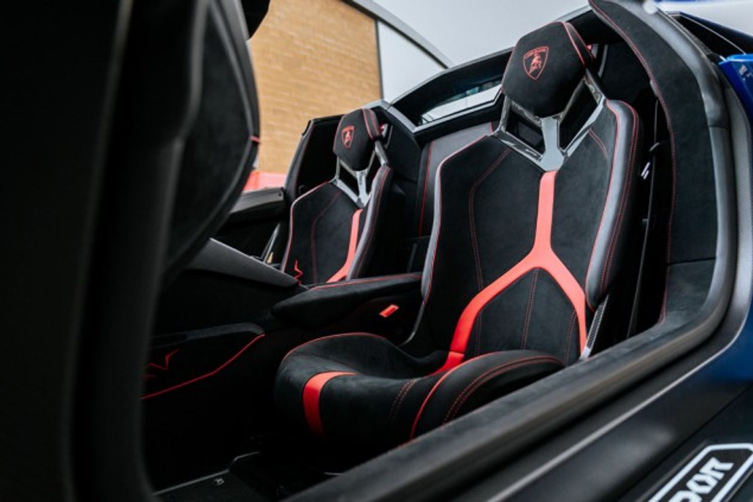 LAMBORGHINI AVENTADOR CONVERTIBLE 6.5 LP 750-4 SUPERVELOCE ROADSTER 2DR SEMI AUTOMATIC