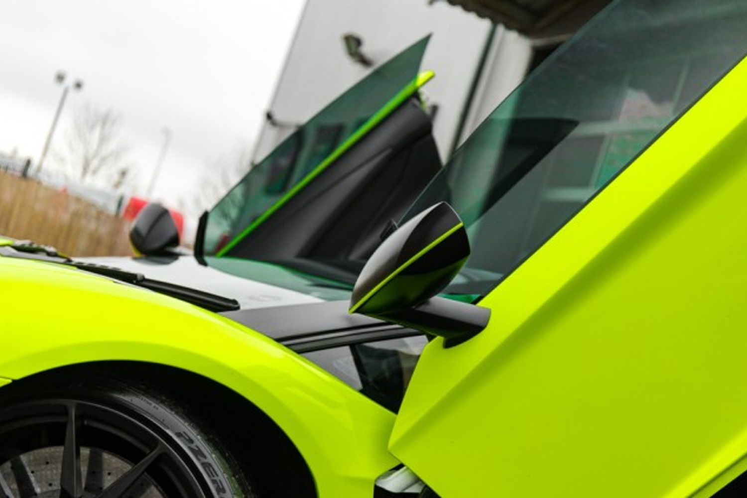 LAMBORGHINI AVENTADOR COUPE 6.5 V12 2DR SEMI AUTOMATIC
