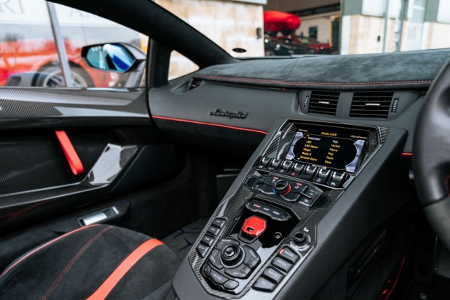 LAMBORGHINI AVENTADOR CONVERTIBLE 6.5 LP 750-4 SUPERVELOCE ROADSTER 2DR SEMI AUTOMATIC