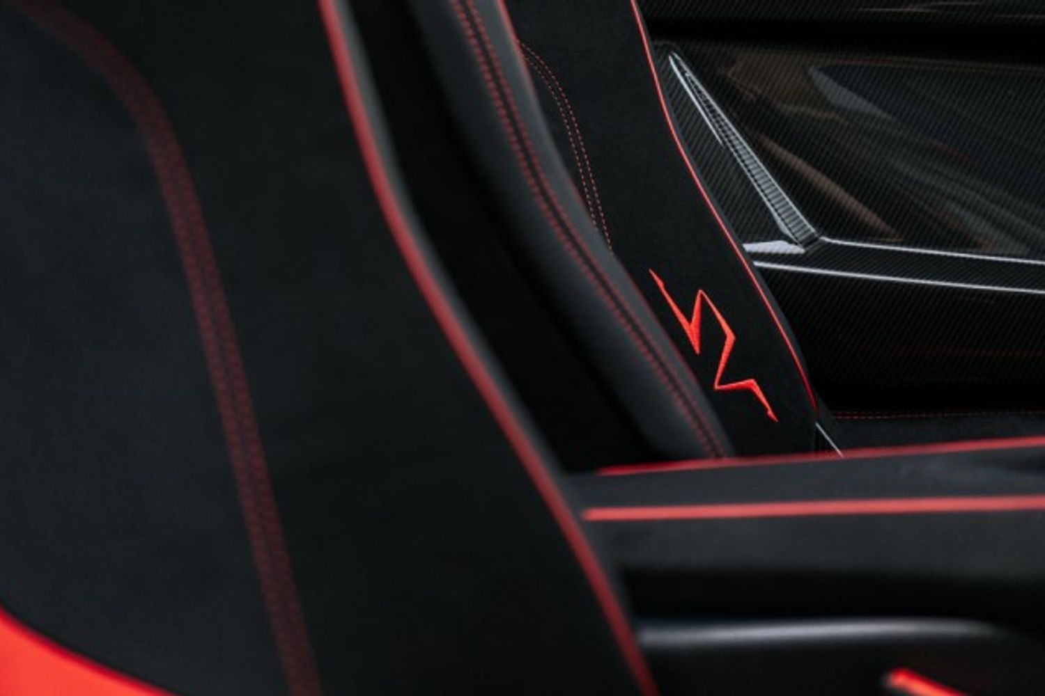 LAMBORGHINI AVENTADOR CONVERTIBLE 6.5 LP 750-4 SUPERVELOCE ROADSTER 2DR SEMI AUTOMATIC