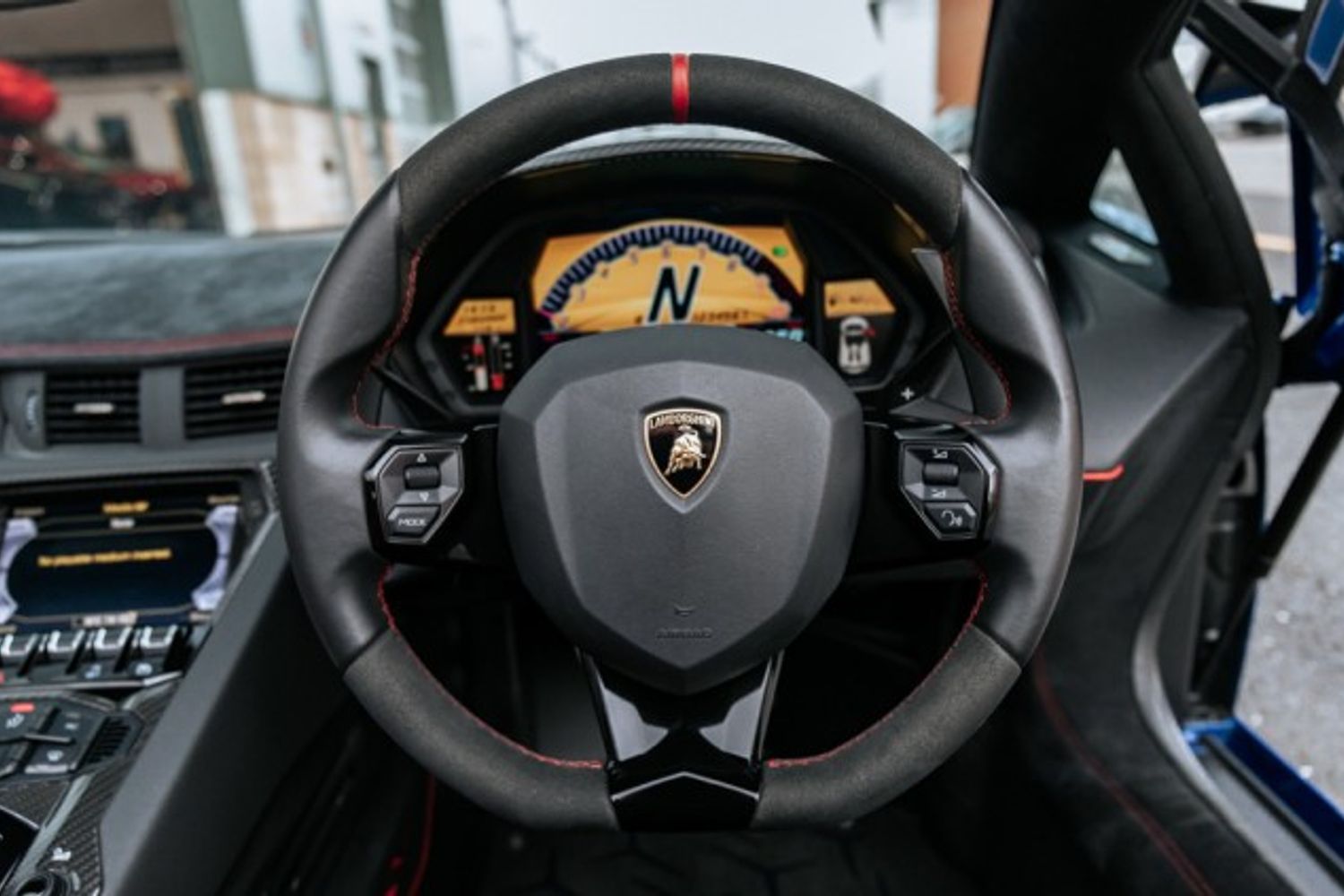 LAMBORGHINI AVENTADOR CONVERTIBLE 6.5 LP 750-4 SUPERVELOCE ROADSTER 2DR SEMI AUTOMATIC