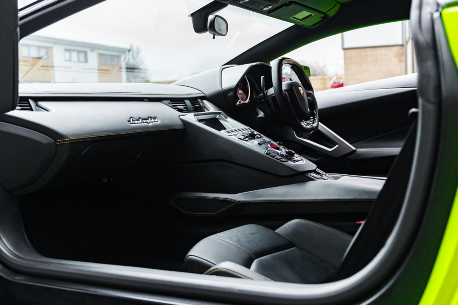 LAMBORGHINI AVENTADOR COUPE 6.5 V12 2DR SEMI AUTOMATIC