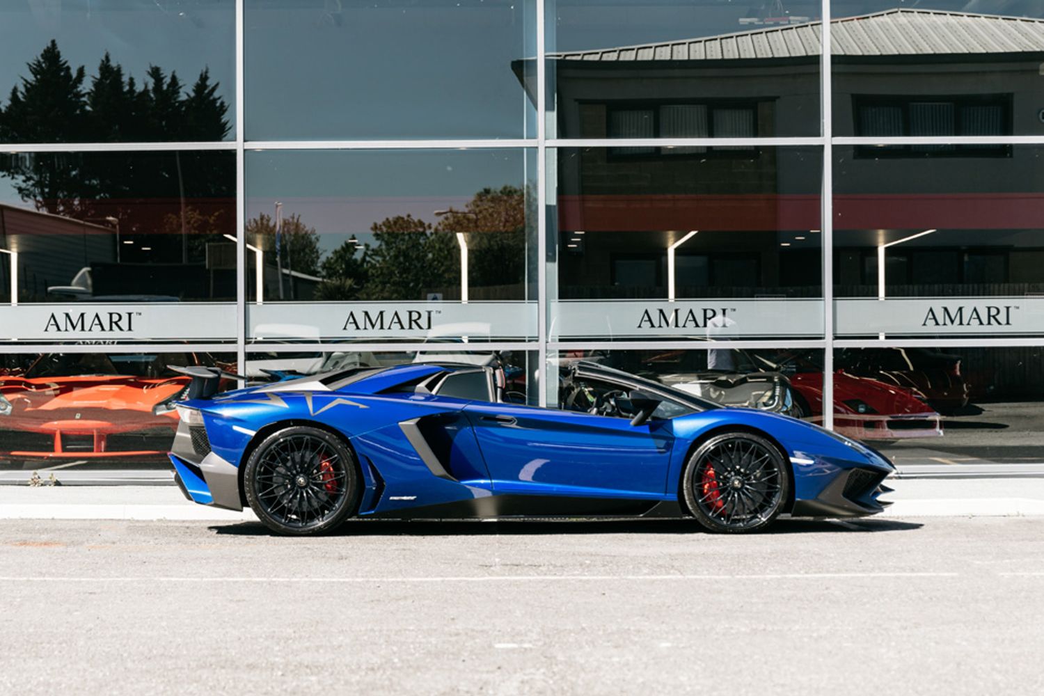 LAMBORGHINI AVENTADOR CONVERTIBLE 6.5 LP 750-4 SUPERVELOCE ROADSTER 2DR SEMI AUTOMATIC