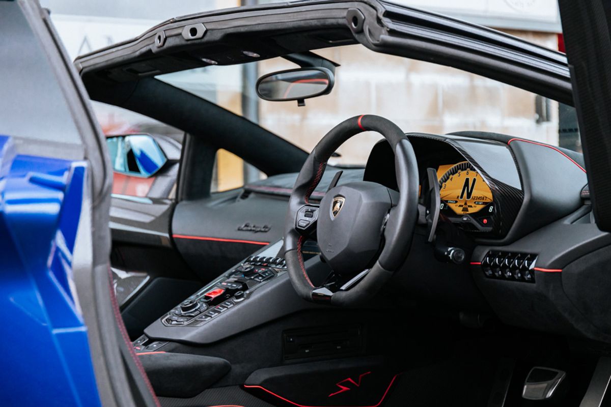 LAMBORGHINI AVENTADOR CONVERTIBLE 6.5 LP 750-4 SUPERVELOCE ROADSTER 2DR SEMI AUTOMATIC
