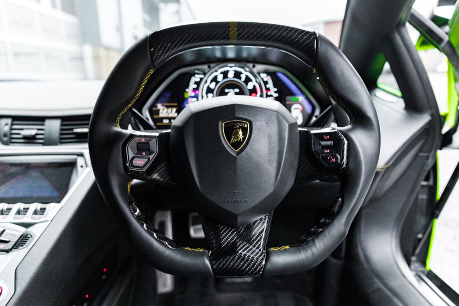 LAMBORGHINI AVENTADOR COUPE 6.5 V12 2DR SEMI AUTOMATIC