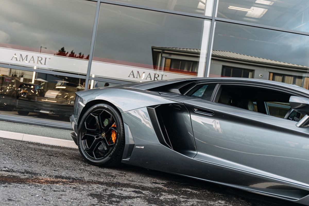 LAMBORGHINI AVENTADOR COUPE 6.5 V12 2DR SEMI AUTOMATIC