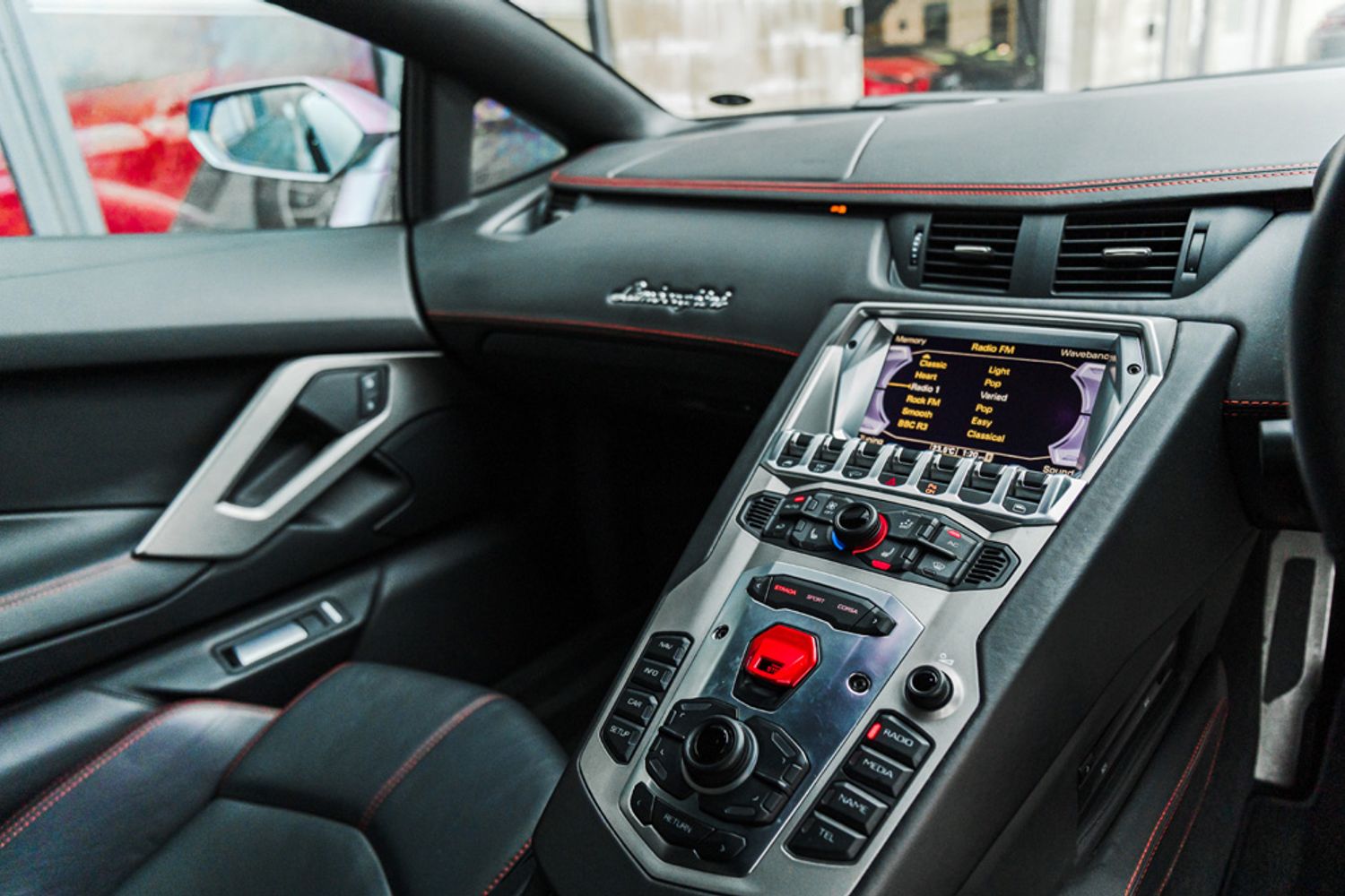 LAMBORGHINI AVENTADOR COUPE 6.5 V12 2DR SEMI AUTOMATIC