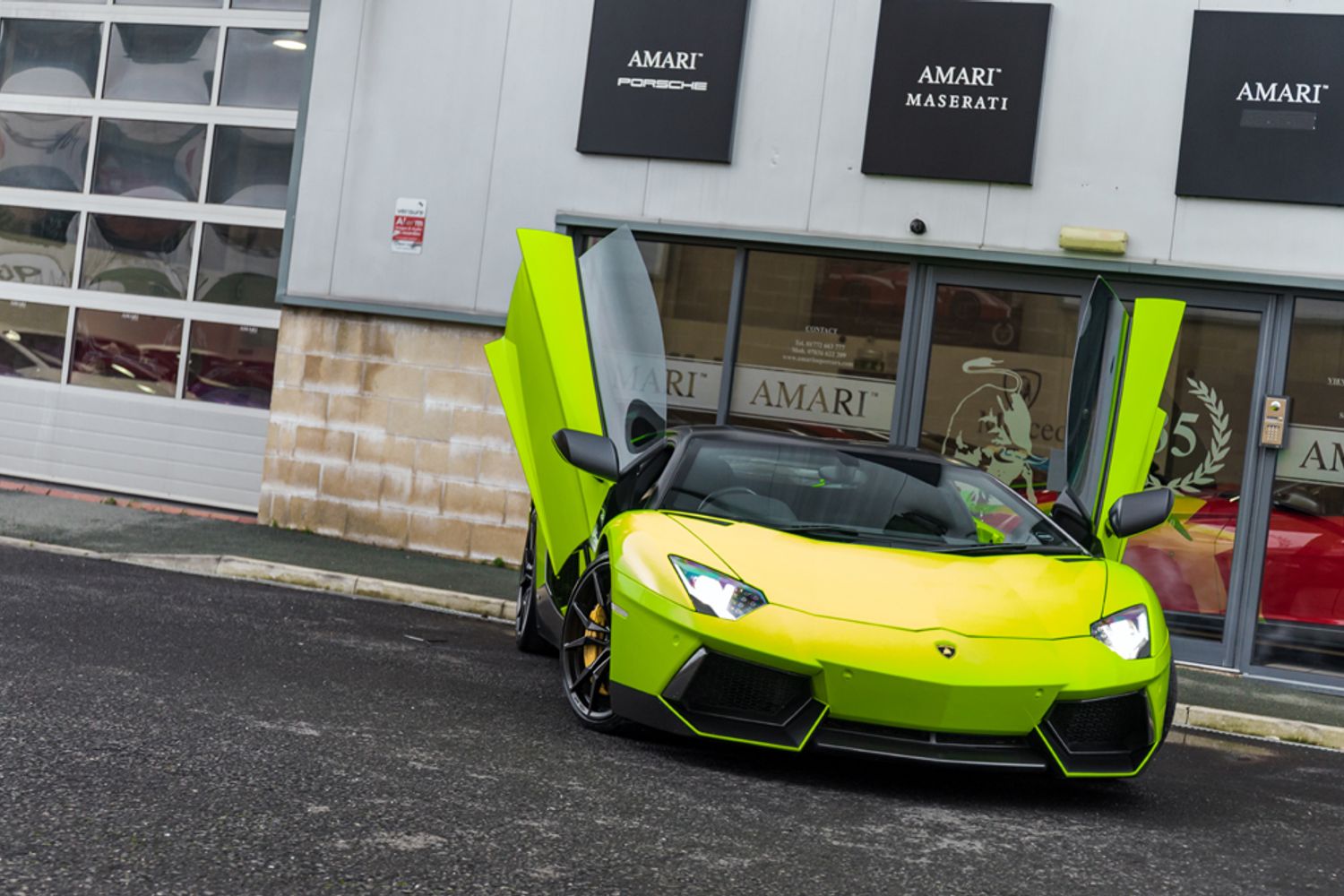 LAMBORGHINI AVENTADOR COUPE 6.5 V12 2DR SEMI AUTOMATIC