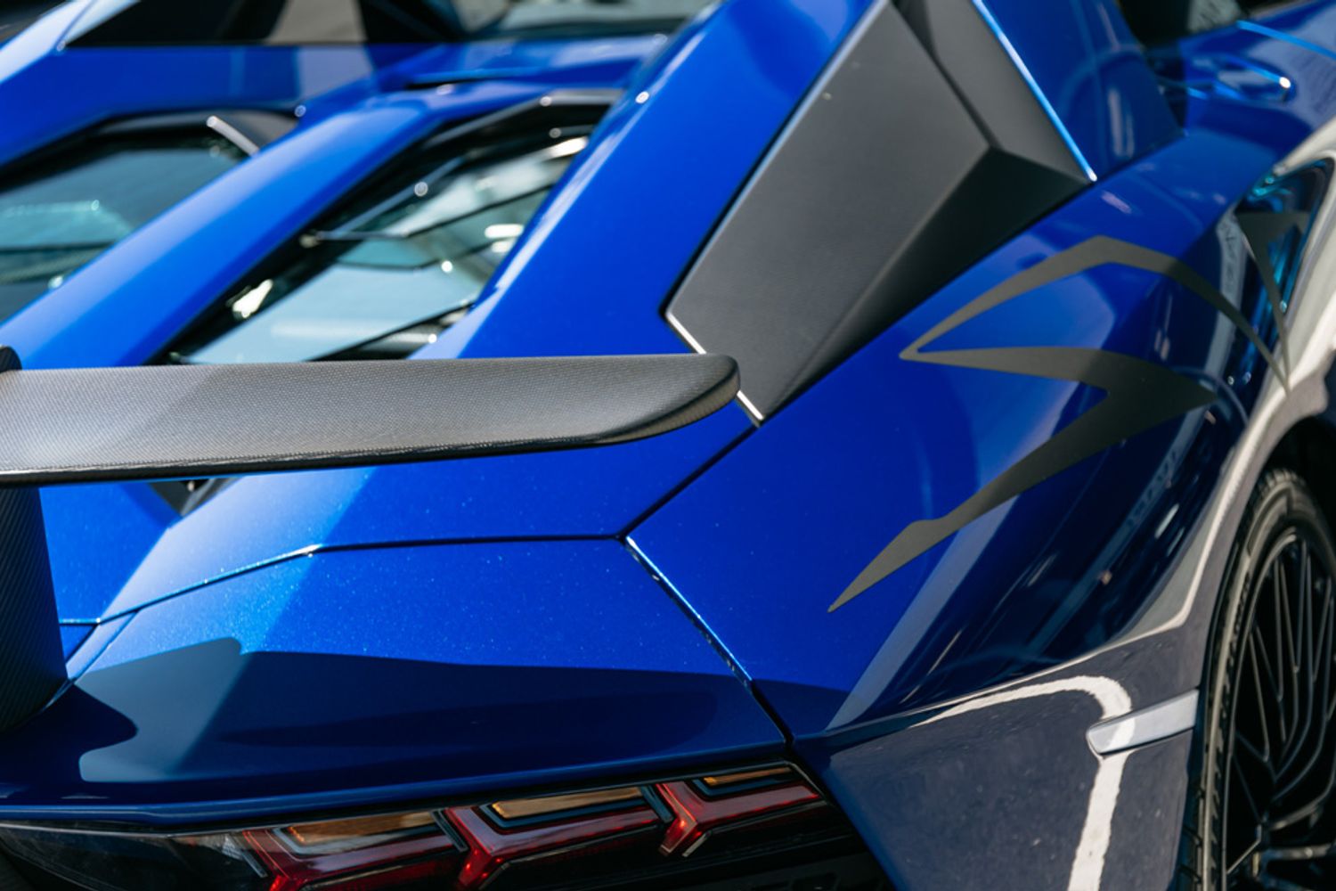 LAMBORGHINI AVENTADOR CONVERTIBLE 6.5 LP 750-4 SUPERVELOCE ROADSTER 2DR SEMI AUTOMATIC