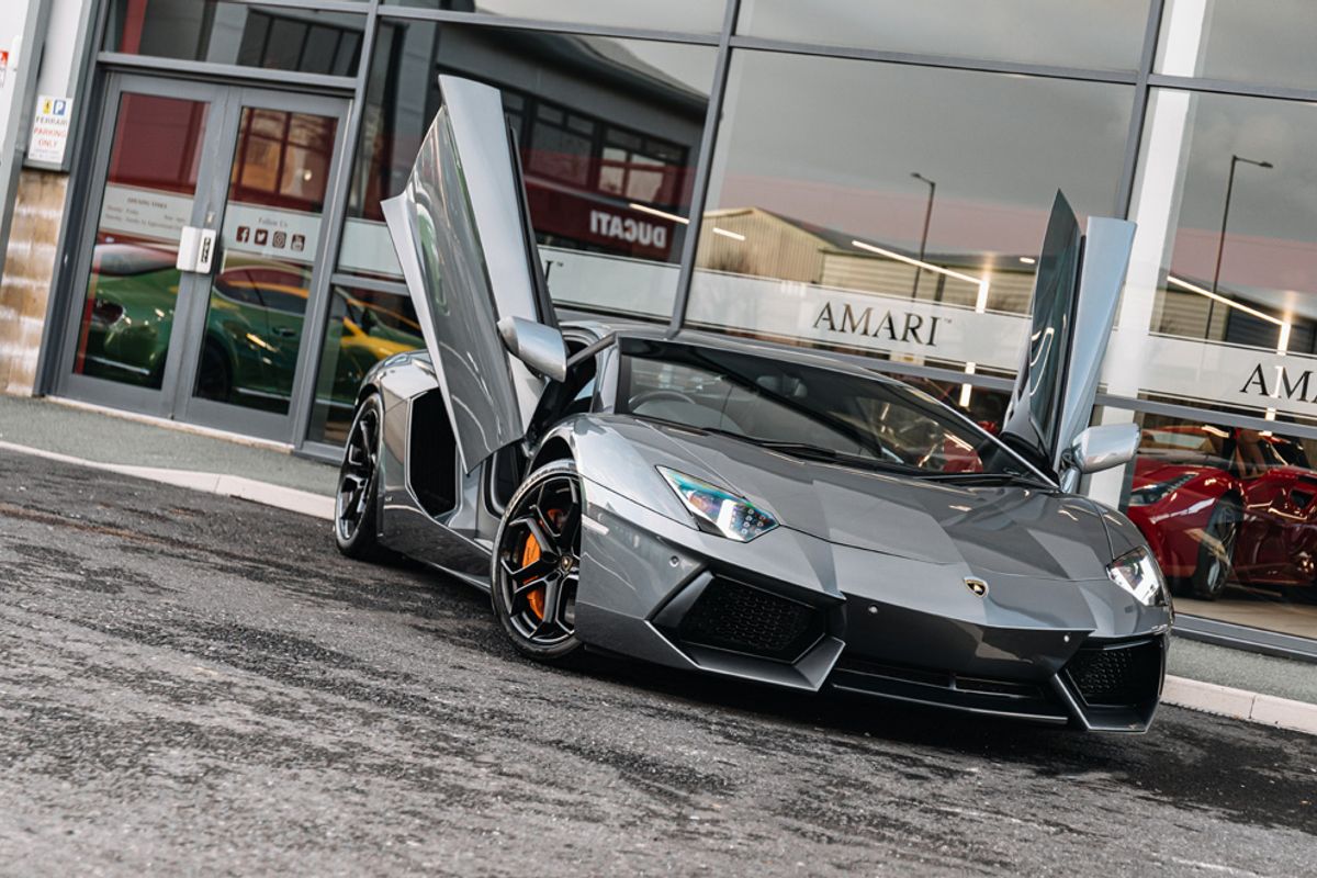 LAMBORGHINI AVENTADOR COUPE 6.5 V12 2DR SEMI AUTOMATIC