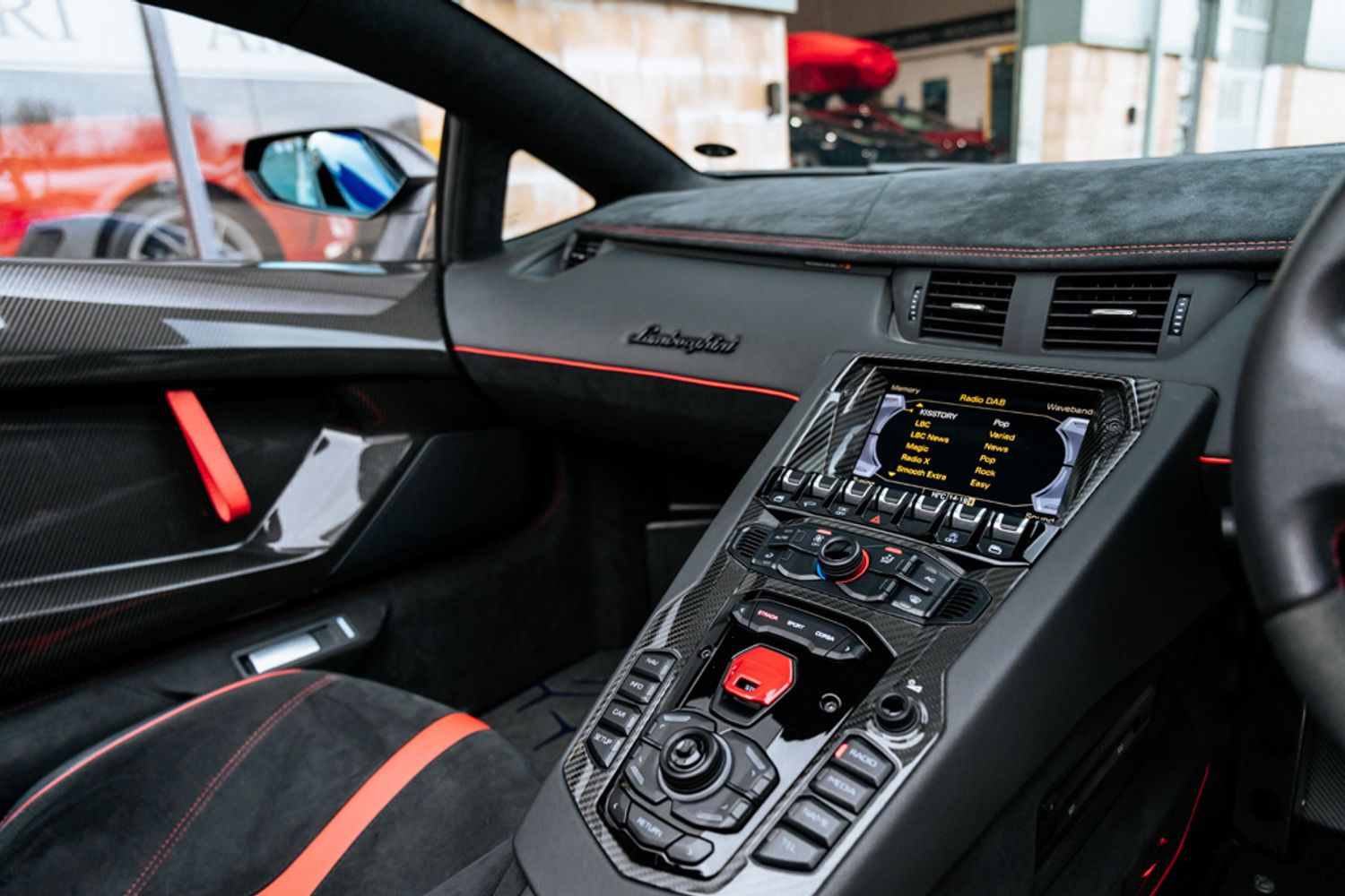 LAMBORGHINI AVENTADOR CONVERTIBLE 6.5 LP 750-4 SUPERVELOCE ROADSTER 2DR SEMI AUTOMATIC