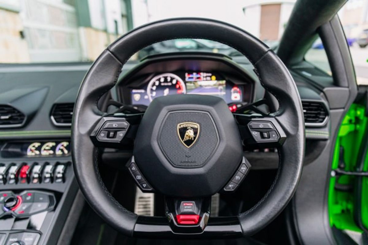 LAMBORGHINI HURACAN CONVERTIBLE 5.2 LP 610-4 SPYDER 2DR SEMI AUTOMATIC