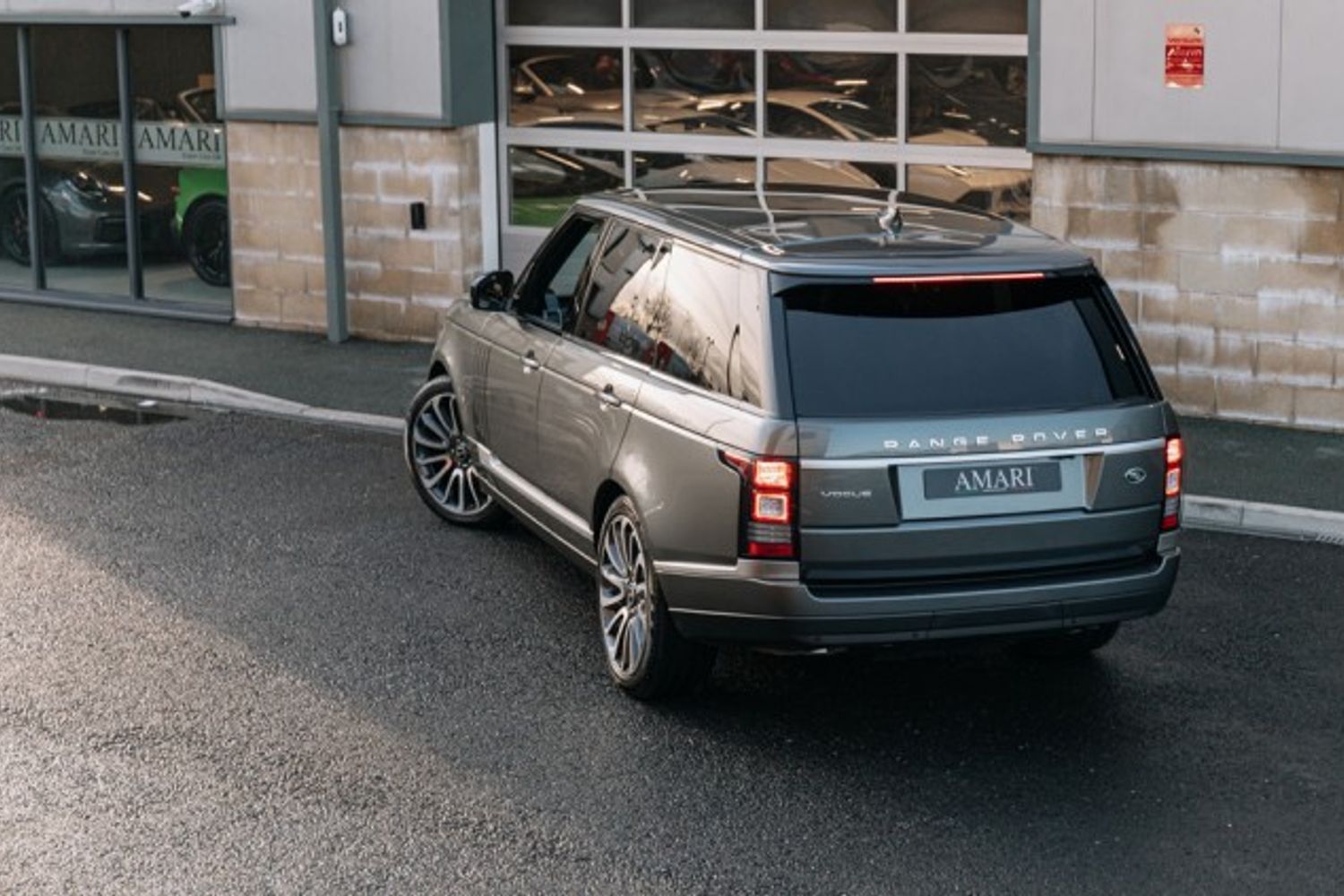 LAND ROVER RANGE ROVER DIESEL ESTATE 3.0 TDV6 VOGUE 5DR AUTOMATIC