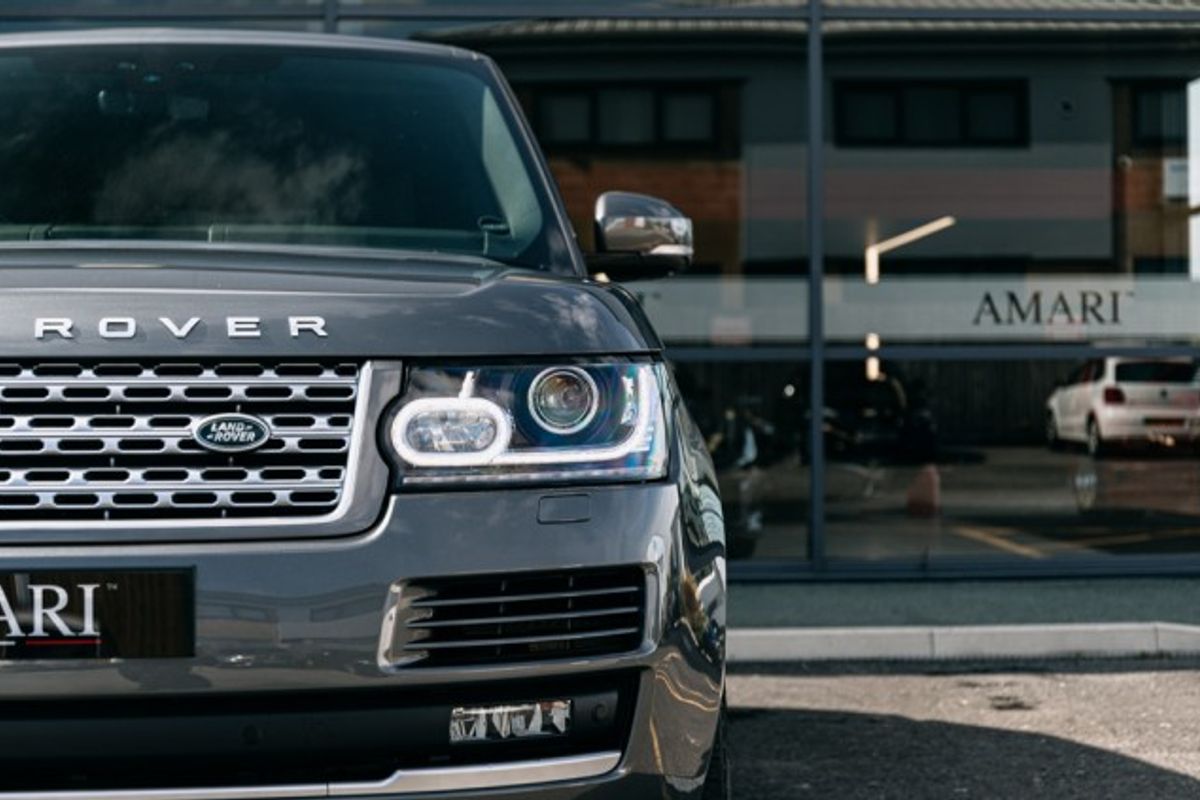 LAND ROVER RANGE ROVER DIESEL ESTATE 3.0 TDV6 VOGUE 5DR AUTOMATIC