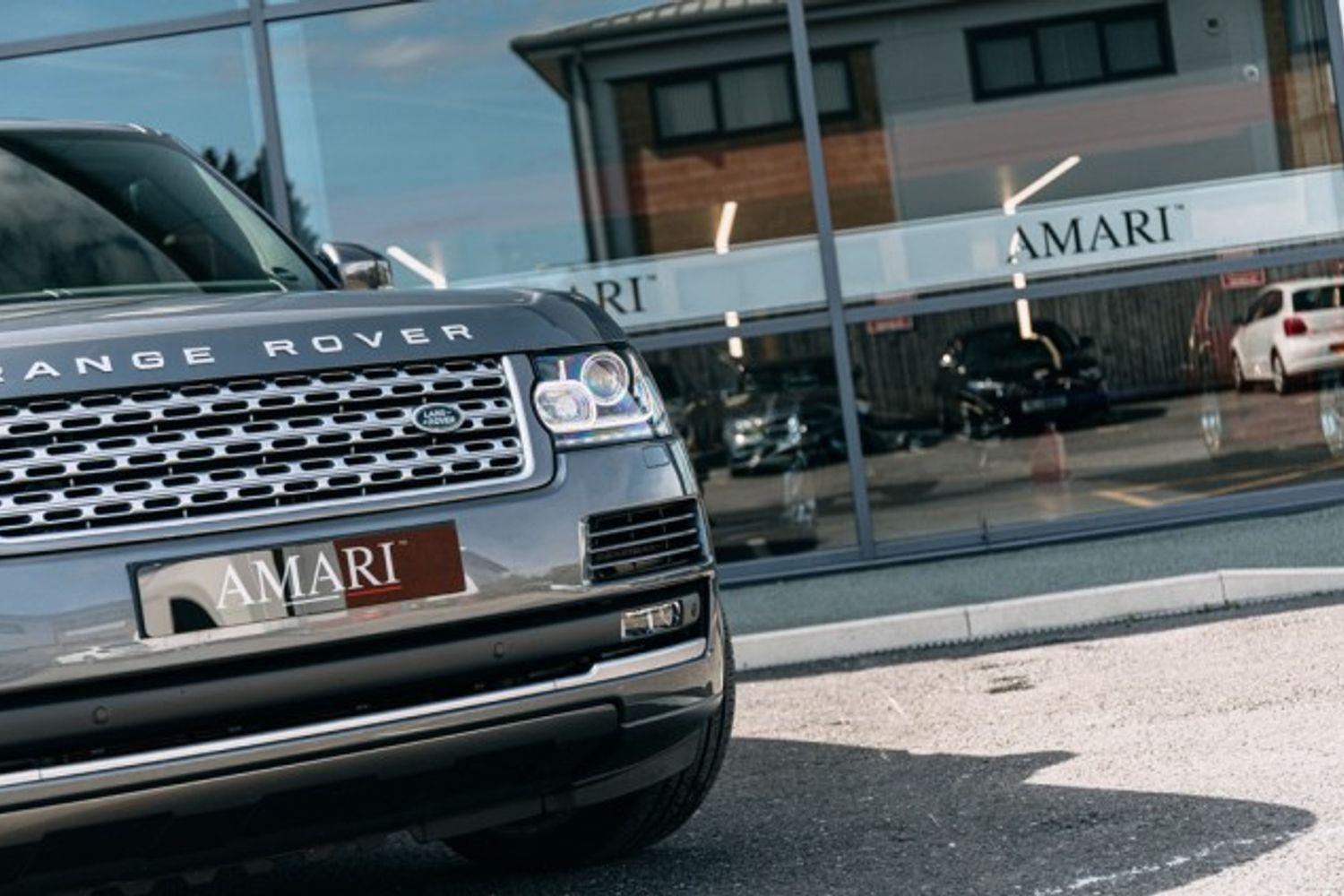 LAND ROVER RANGE ROVER DIESEL ESTATE 3.0 TDV6 VOGUE 5DR AUTOMATIC