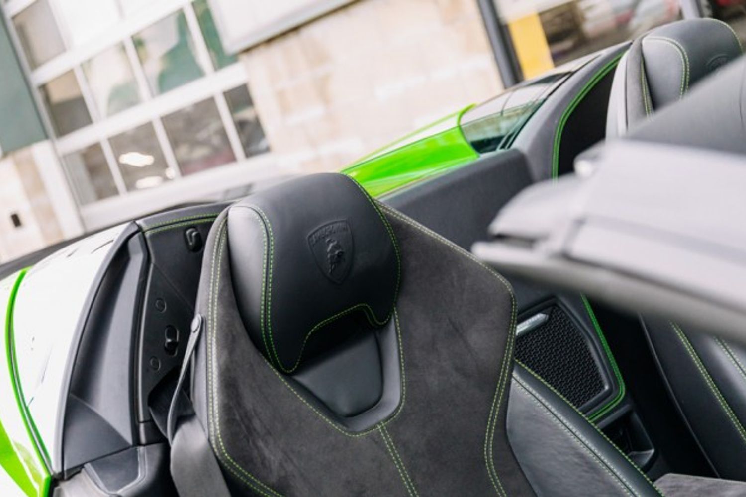 LAMBORGHINI HURACAN CONVERTIBLE 5.2 LP 610-4 SPYDER 2DR SEMI AUTOMATIC