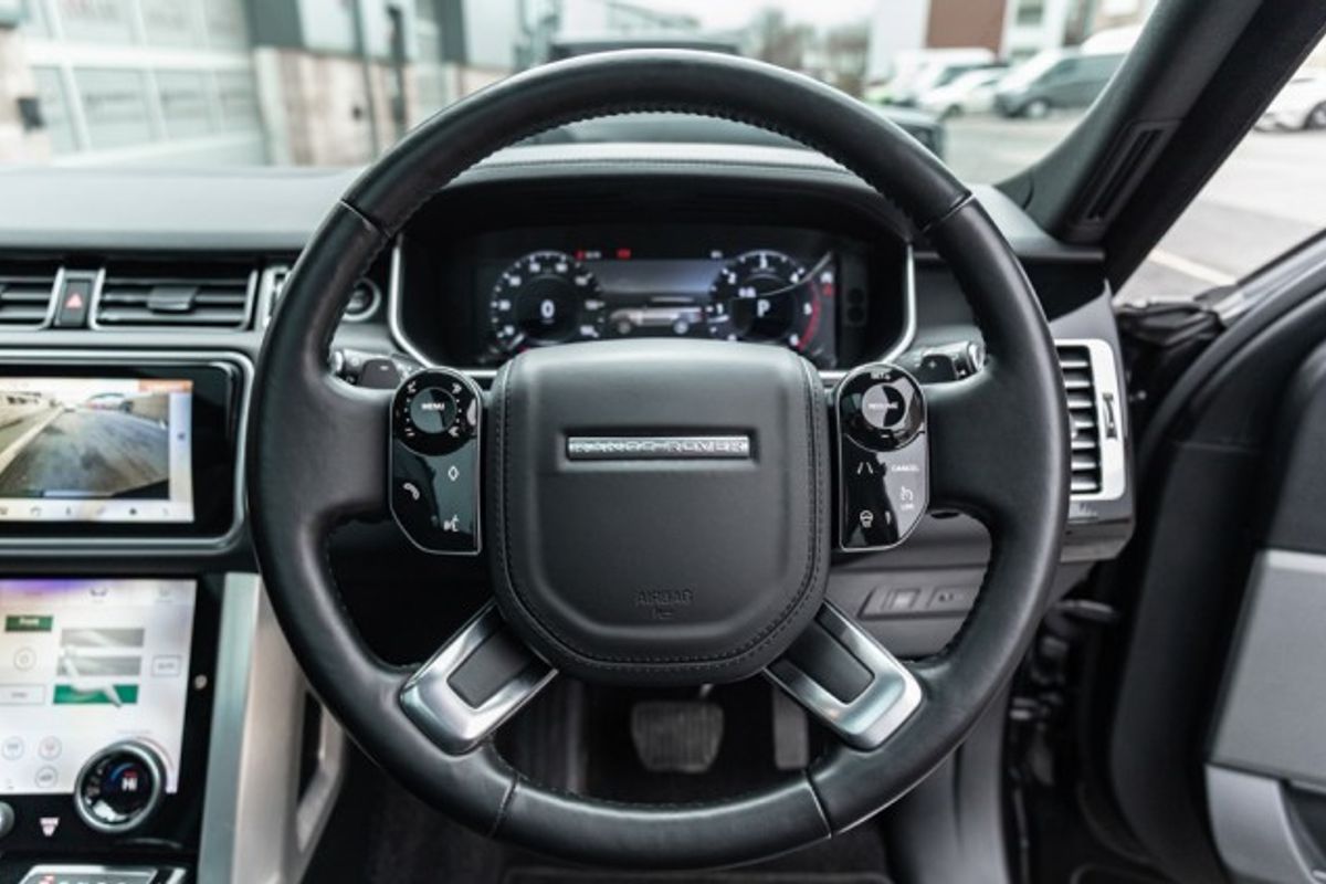LAND ROVER RANGE ROVER DIESEL ESTATE 3.0 TDV6 VOGUE 5DR AUTOMATIC