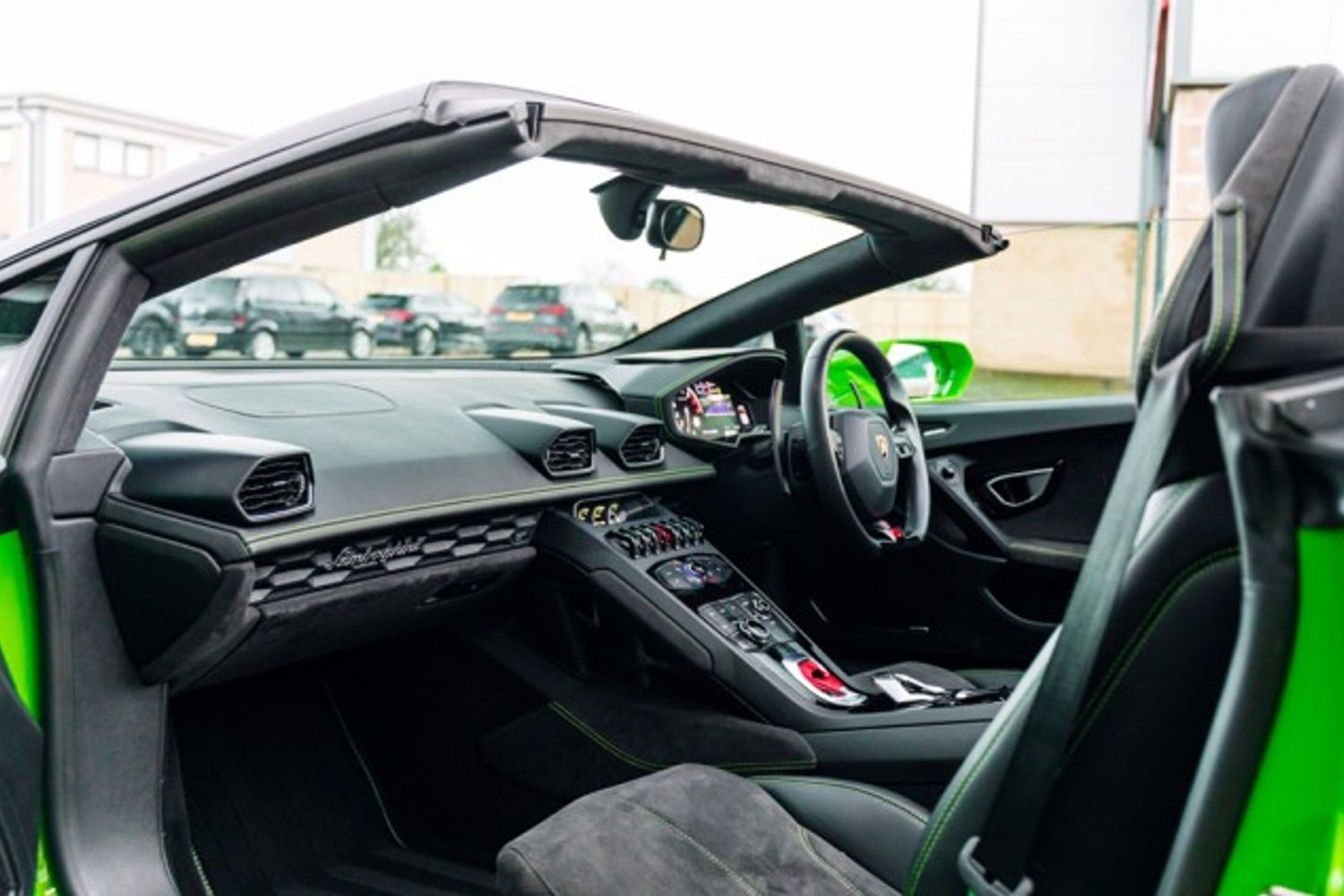 LAMBORGHINI HURACAN CONVERTIBLE 5.2 LP 610-4 SPYDER 2DR SEMI AUTOMATIC
