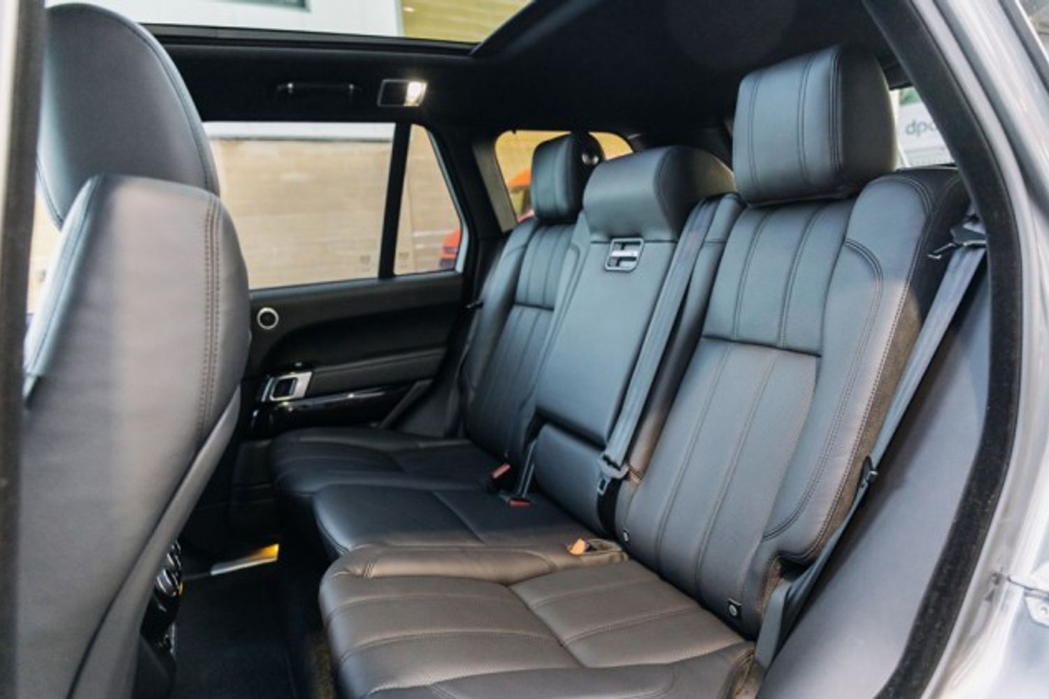 LAND ROVER RANGE ROVER DIESEL ESTATE 3.0 TDV6 VOGUE 5DR AUTOMATIC