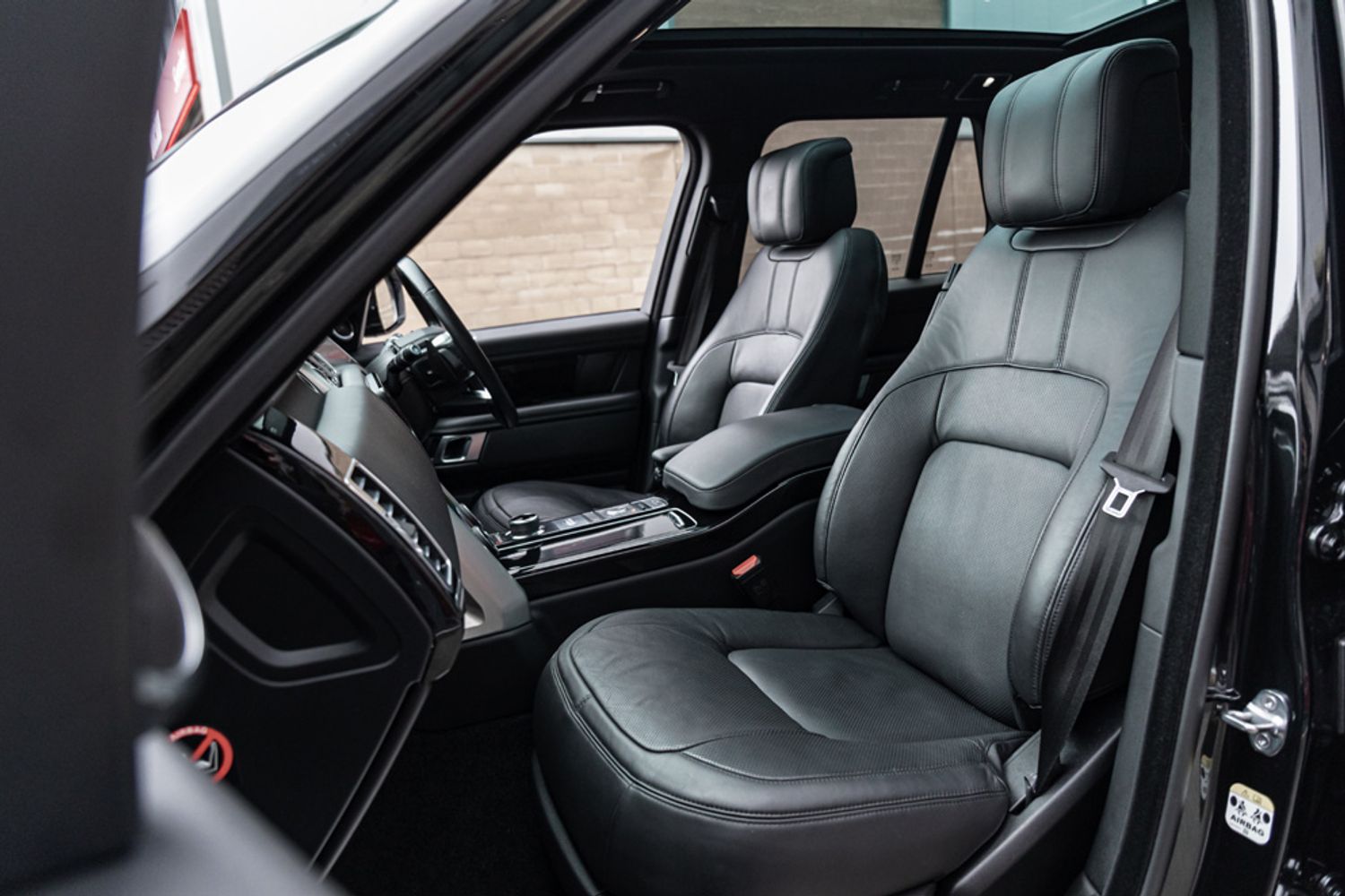 LAND ROVER RANGE ROVER DIESEL ESTATE 3.0 TDV6 VOGUE 5DR AUTOMATIC