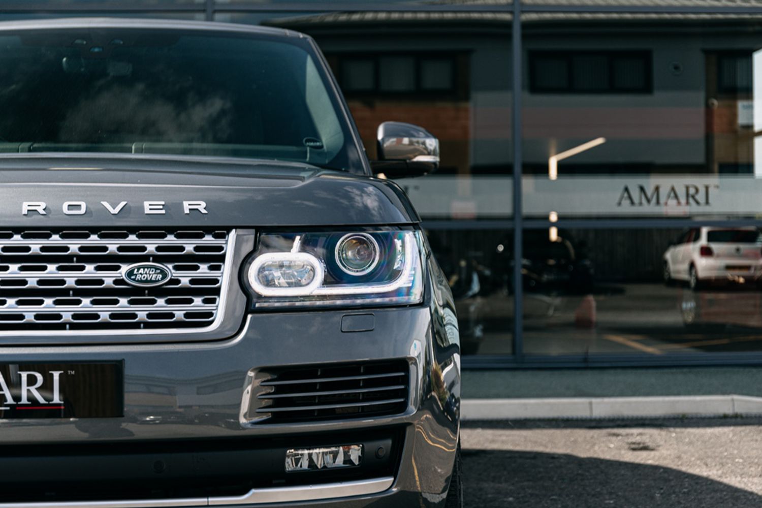 LAND ROVER RANGE ROVER DIESEL ESTATE 3.0 TDV6 VOGUE 5DR AUTOMATIC