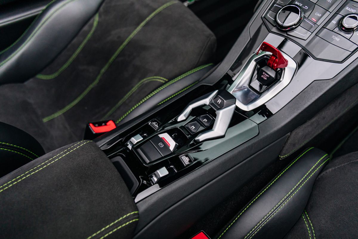 LAMBORGHINI HURACAN CONVERTIBLE 5.2 LP 610-4 SPYDER 2DR SEMI AUTOMATIC