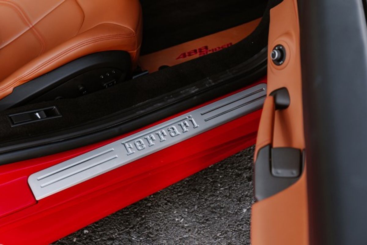 FERRARI 488 CONVERTIBLE 3.9 SPIDER 2DR SEMI AUTOMATIC
