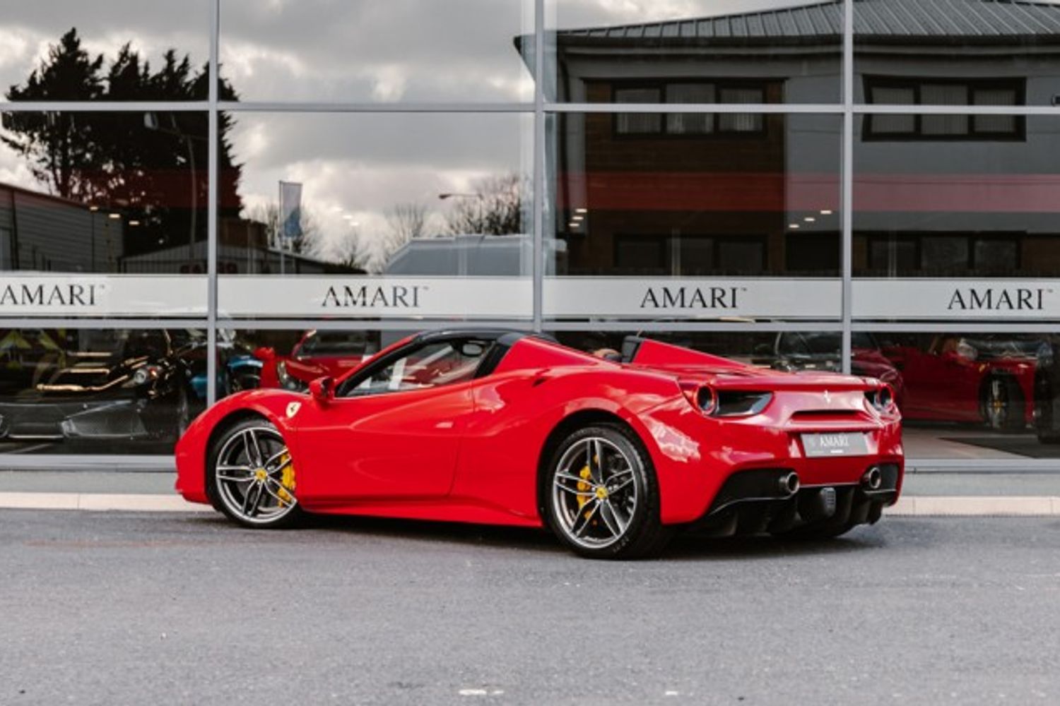 FERRARI 488 CONVERTIBLE 3.9 SPIDER 2DR SEMI AUTOMATIC