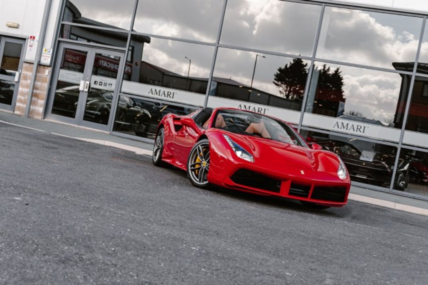 FERRARI 488 CONVERTIBLE 3.9 SPIDER 2DR SEMI AUTOMATIC