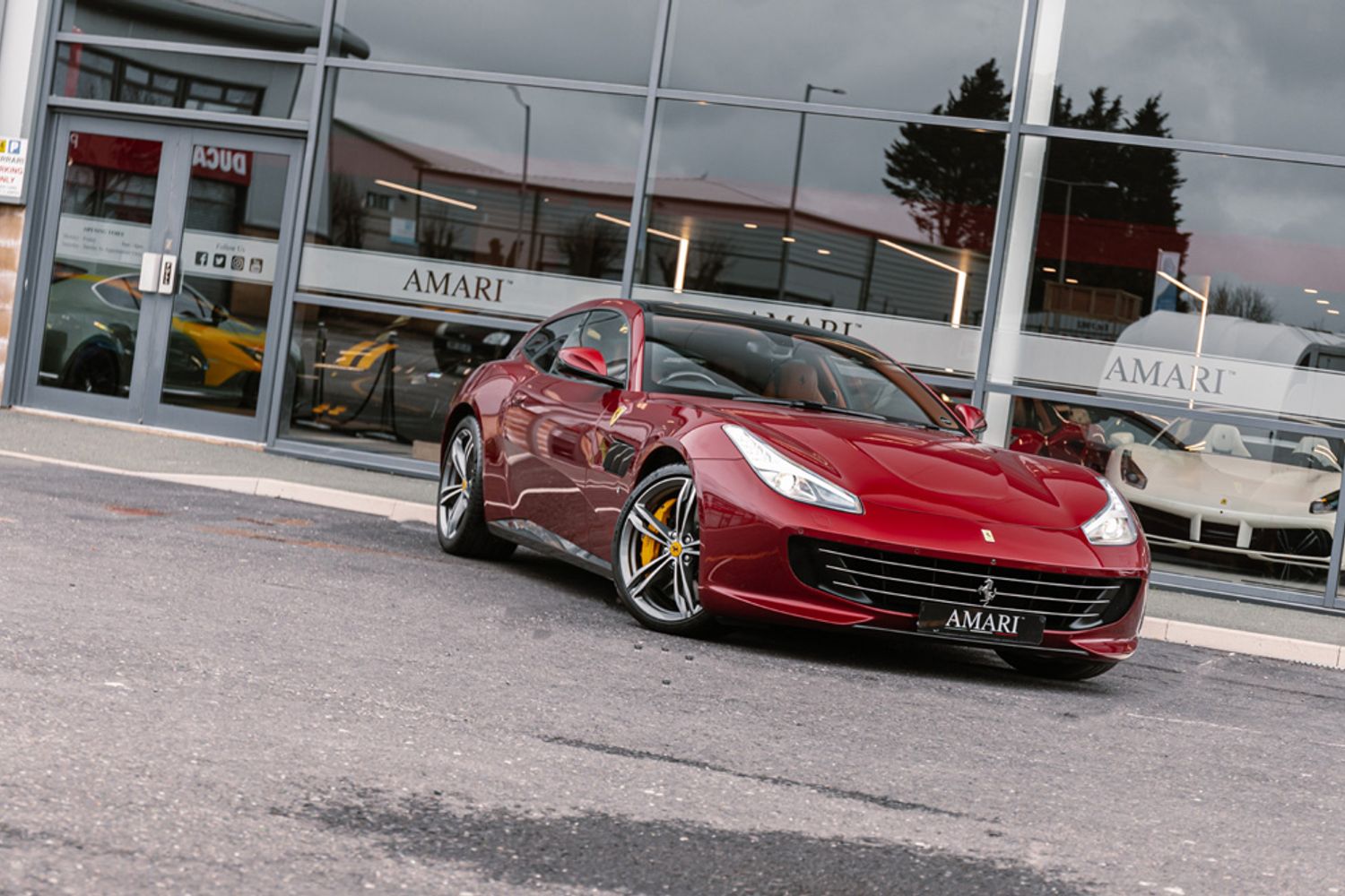 FERRARI GTC4LUSSO HATCHBACK 6.3 V12 3DR SEMI AUTOMATIC