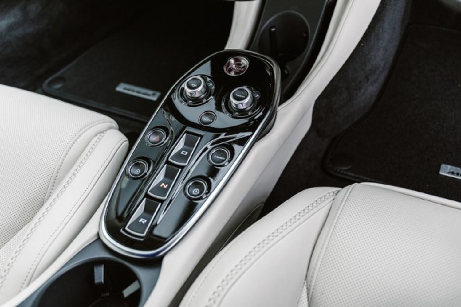 MCLAREN GT COUPE 4.0 V8 SSG 2DR SEMI AUTOMATIC