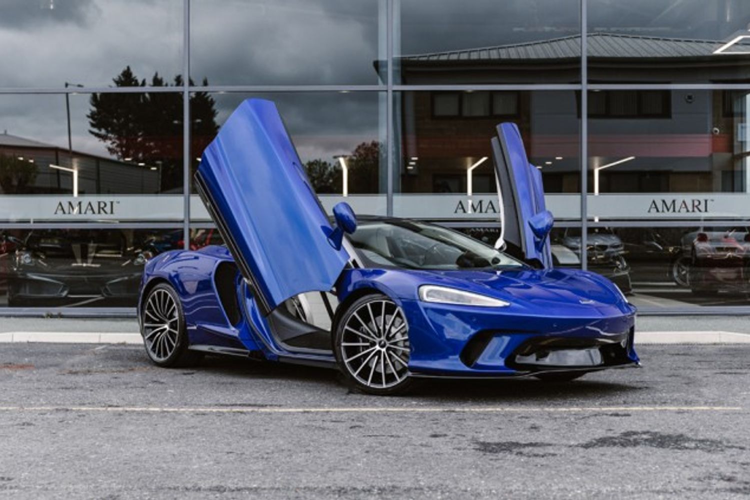 MCLAREN GT COUPE 4.0 V8 SSG 2DR SEMI AUTOMATIC