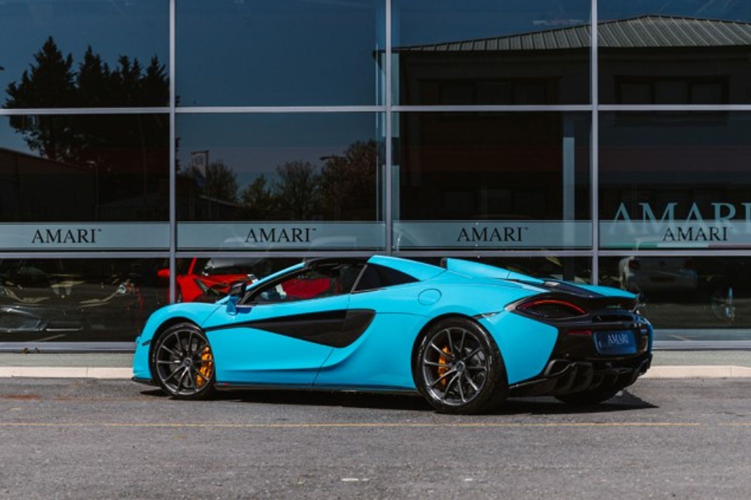 MCLAREN 570 CONVERTIBLE 3.8 V8 SSG 2DR SEMI AUTOMATIC