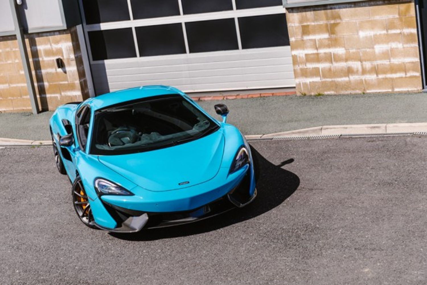 MCLAREN 570 CONVERTIBLE 3.8 V8 SSG 2DR SEMI AUTOMATIC